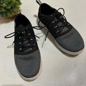 Under‎ Armour Black Gray Knit Mesh Lace Up Sneaker Shoes Women's Size 7.5